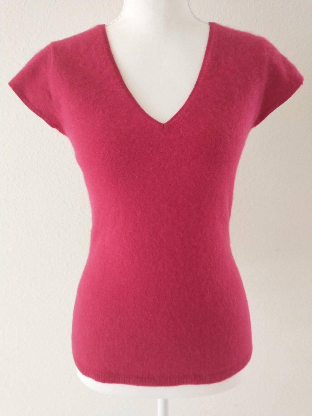 Express Design Studio 100% Cashmere Sweater Vintage M Y2K Raspberry Pink V Neck